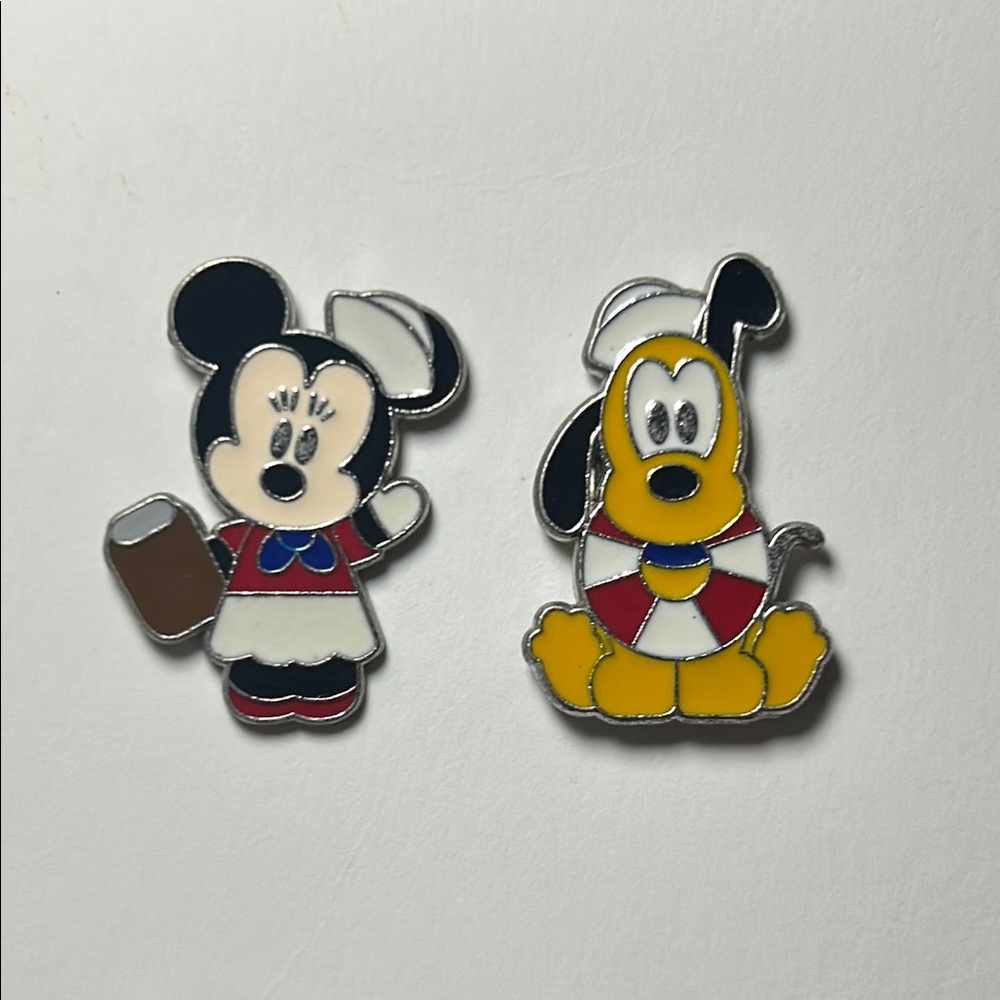 Disney set of Minnie and Pluto Enamel Pins, Trading pins Cruise line